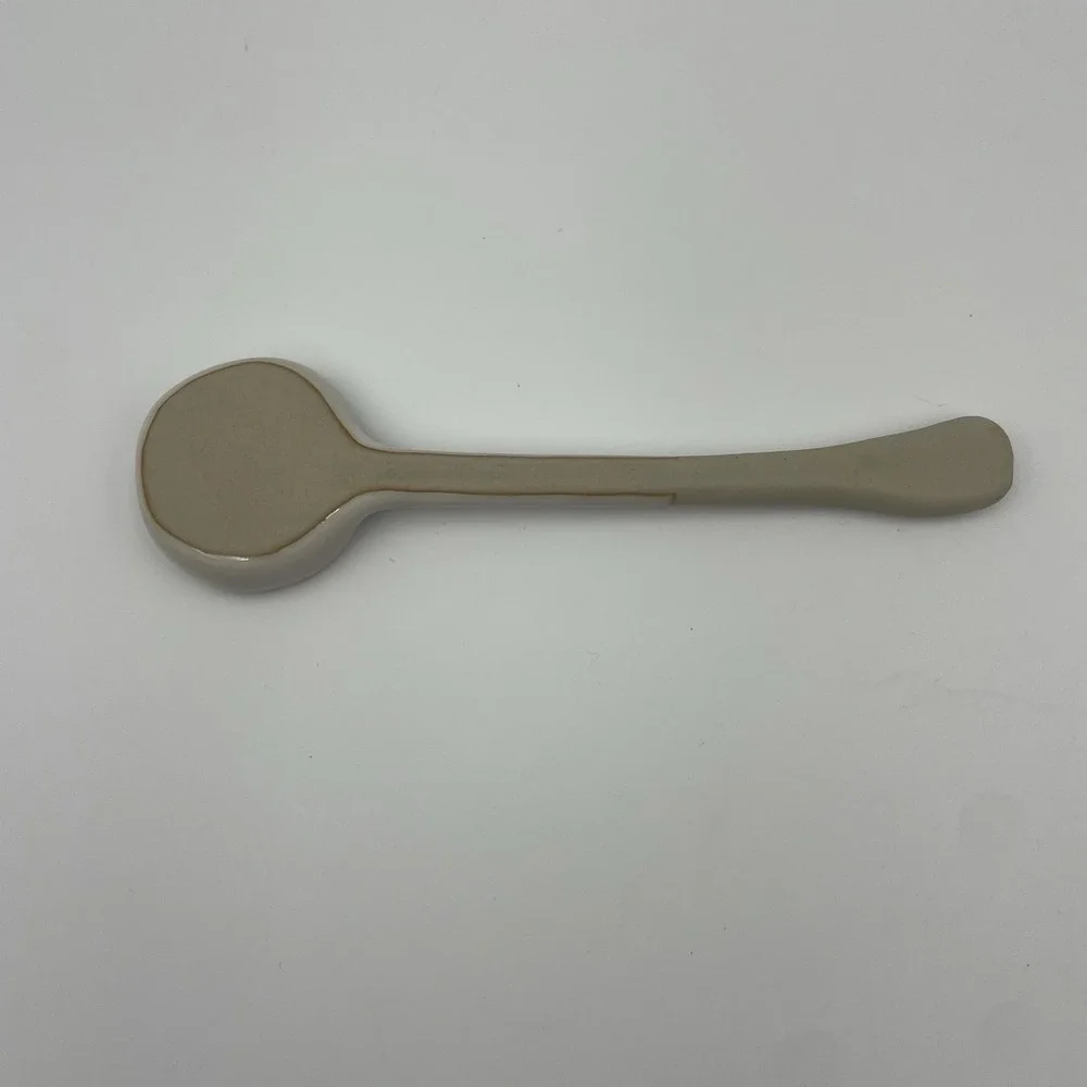 Japanese Ceramic Soup Spoon with Long Handle for Kitchen and Tableware New‎